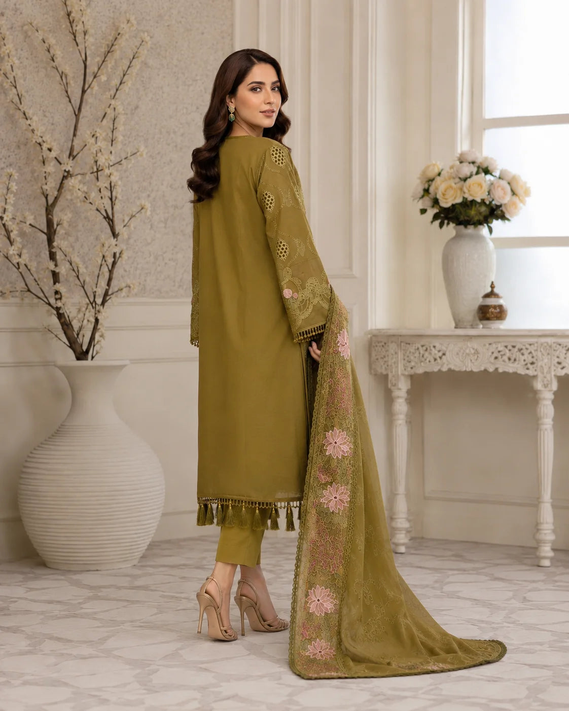 Regal Essence Fine Lawn 3-Piece Stitched Suit