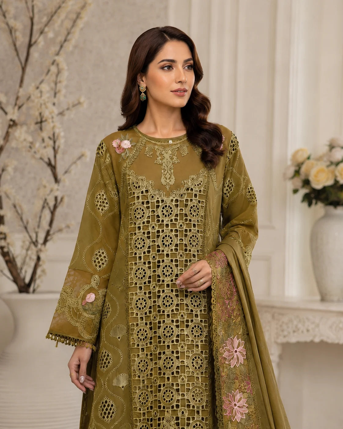 Regal Essence Fine Lawn 3-Piece Stitched Suit
